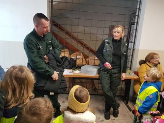 Návšteva policajnej stanice