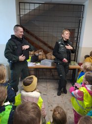 Návšteva policajnej stanice