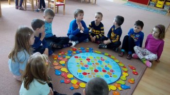 „VODE BOLA DANÁ ČAROVNÁ MOC BYŤ MIAZGOU ŽIVOTA NA ZEMI.“