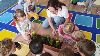 „VODE BOLA DANÁ ČAROVNÁ MOC BYŤ MIAZGOU ŽIVOTA NA ZEMI.“