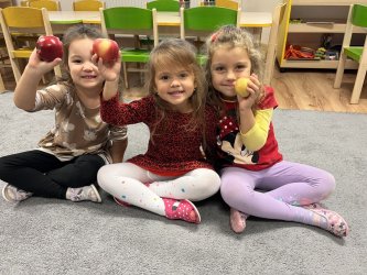  Medzinárodný deň jablka