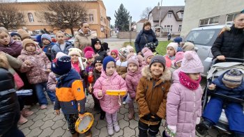,,Bubnujeme, aby bolo deti lepšie počuť