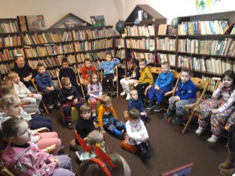 Vianočné čítanie v mestskej knižnici