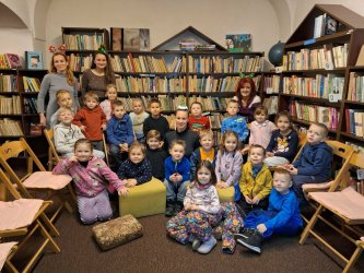 Vianočné čítanie v mestskej knižnici