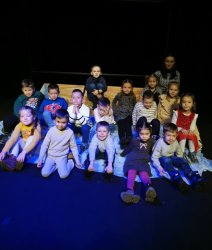 Predškoláci v Bábkovom divadle na Rázcestí