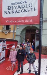 Predškoláci v Bábkovom divadle na Rázcestí