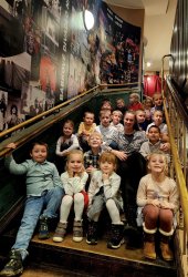Predškoláci v Bábkovom divadle na Rázcestí