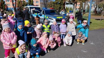 Deti v materskej škole zažili ukážku policajnej práce